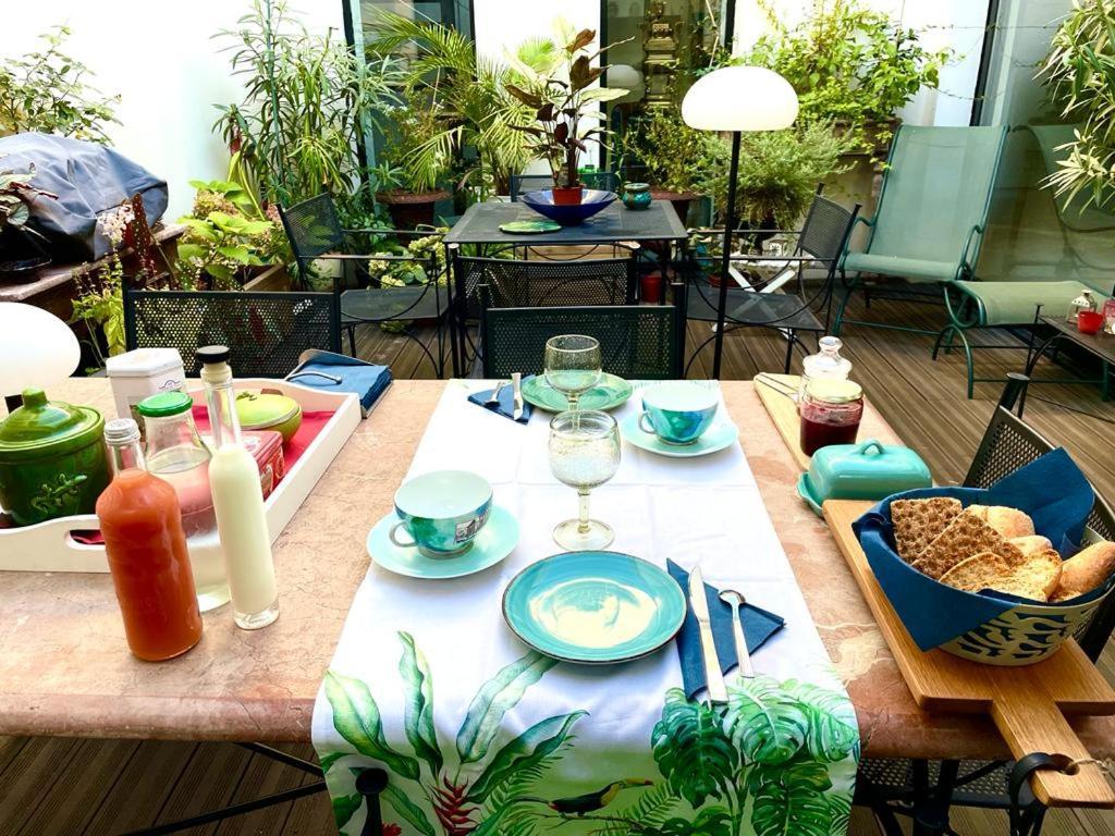 Patio 3 Pezenas Centre Il Y A Plus Cher Mais C Est Moins Bien Εξωτερικό φωτογραφία