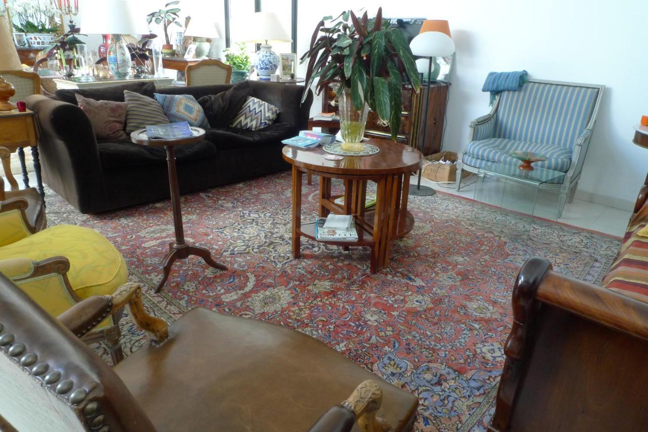 Patio 3 Pezenas Centre Il Y A Plus Cher Mais C Est Moins Bien Εξωτερικό φωτογραφία